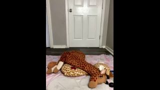 Daisy Dabs, Daisy Amateur Daisy Dabs - Gives a Pantyjob