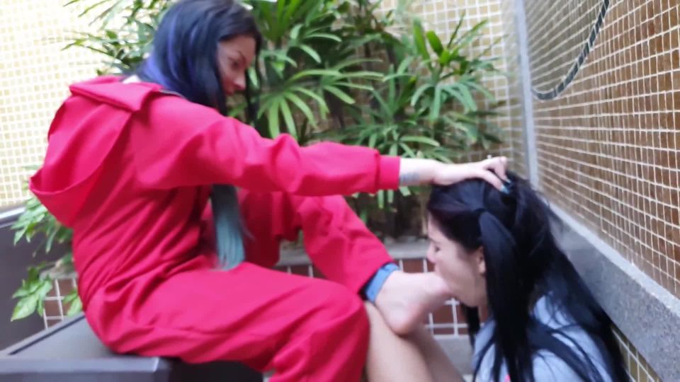 videoclip para adultos 26 pies fetichistas maricas porno  pies de rodillas atadas – VOL # 432 – ALESSA FERRERO  pie