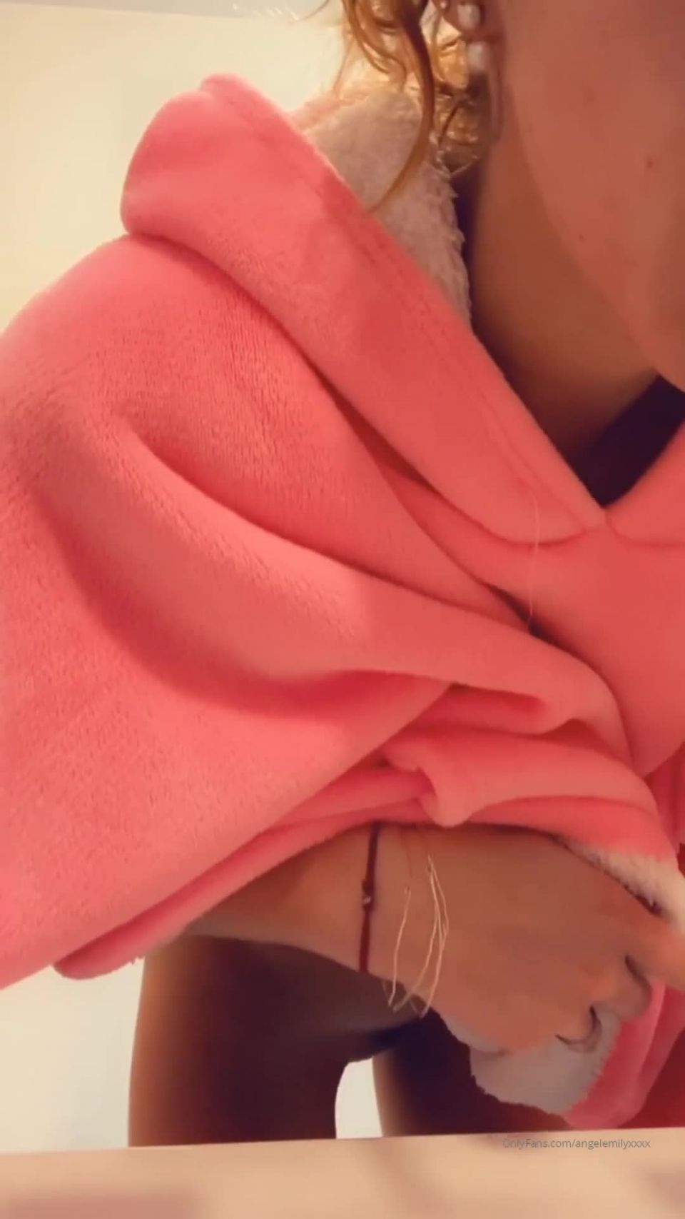 Angel Emily - angelemilyxxxx AngelemilyxxxxxPartie Petit rituel du matin Toujours en musique - 19-02-2020 - Amateur