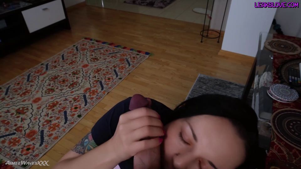 Aimeewavesxxx – Futa Milf Catches You Staring Big Ass Porn AimeeWavesXXX