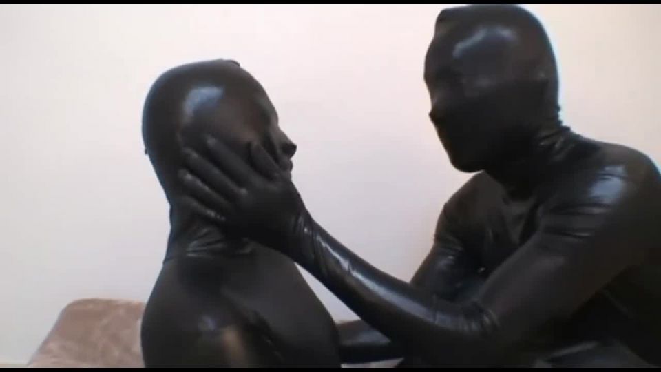 [GetFreeDays.com] 7120 Látex, Cuero, Látex Fetish látex trans porno