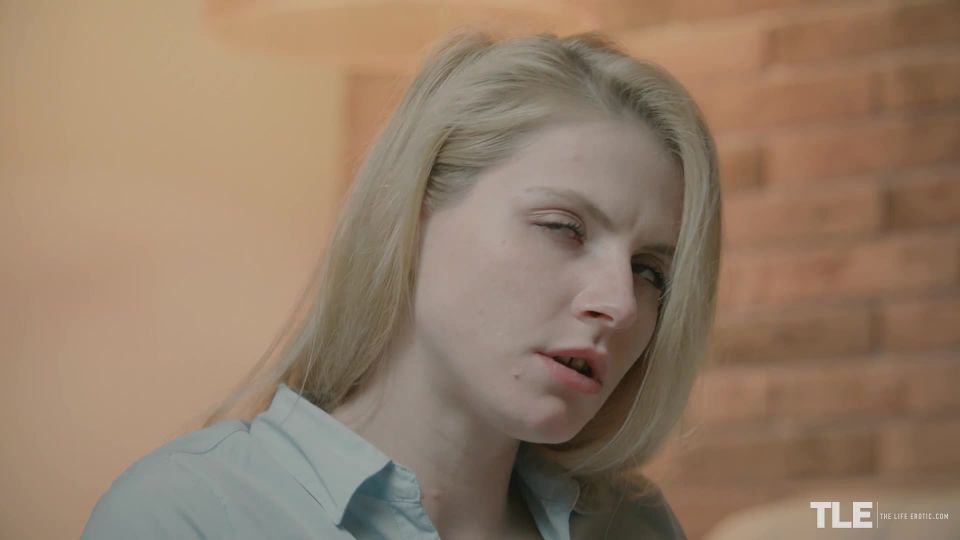 Jade  Spanking Hard 2