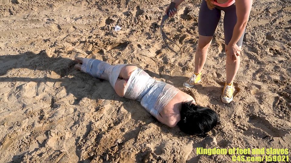 adult xxx video 25 Reino de pies y esclavos - esclavo duro supervivencia parte 11 - FullHD 1080p  fetiche  femdom porno fumar fetiche sitios web