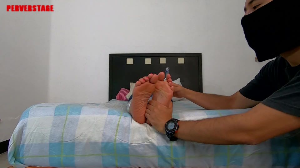 Perverstage – Unknown Girl’s Sweaty Feet Tickled Foot!