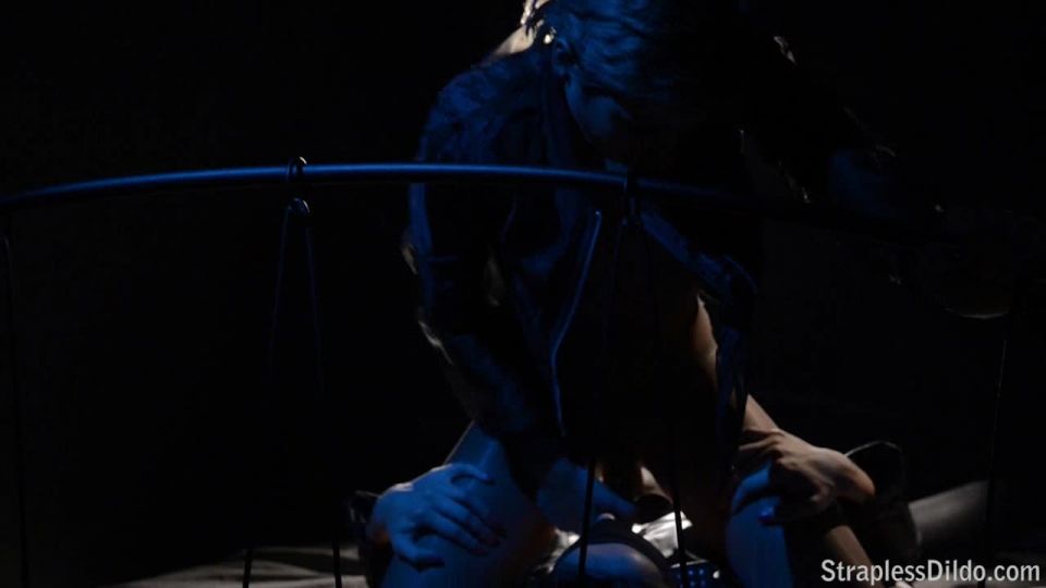 {blindfolds And Mood Lighting Make Sex Sizzle Vids Jane Tiffany