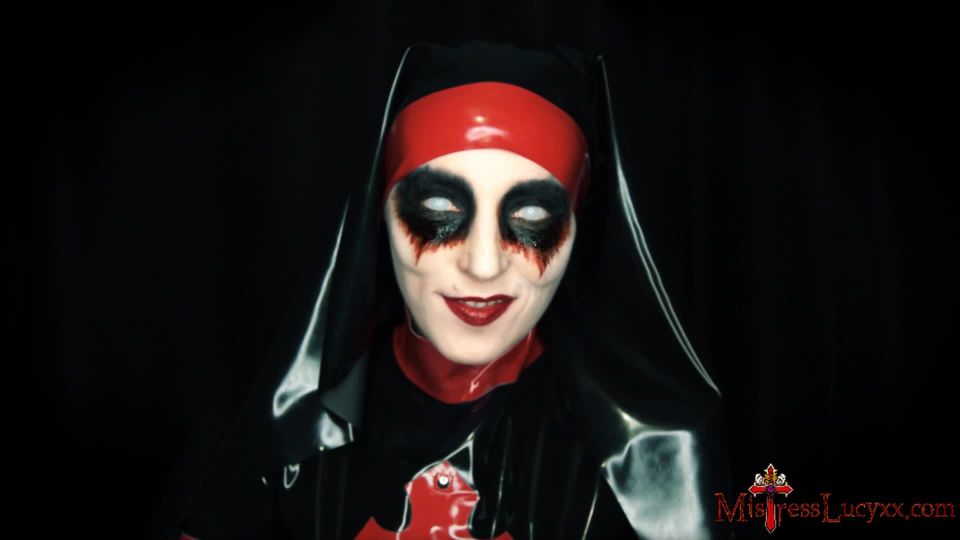 video online 43 SeñoraLucyXX Una monja poseída, fetiche de lápiz labial en femdom porno