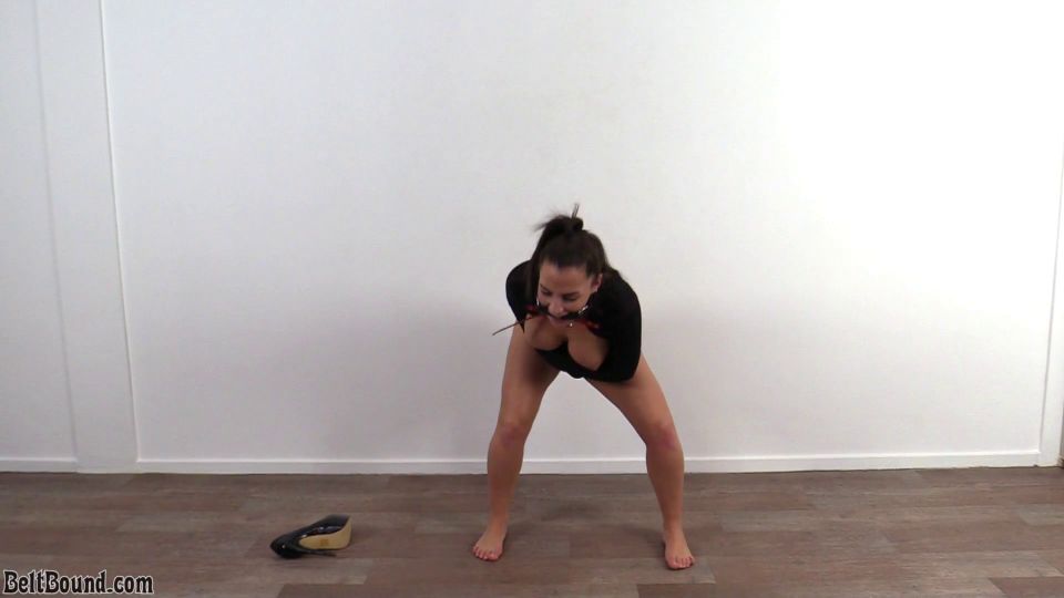 clip 22 adolescente bdsm porno femdom porno  cinturón de unión – Medusa – camisa de fuerza lucha  cinturón de unión