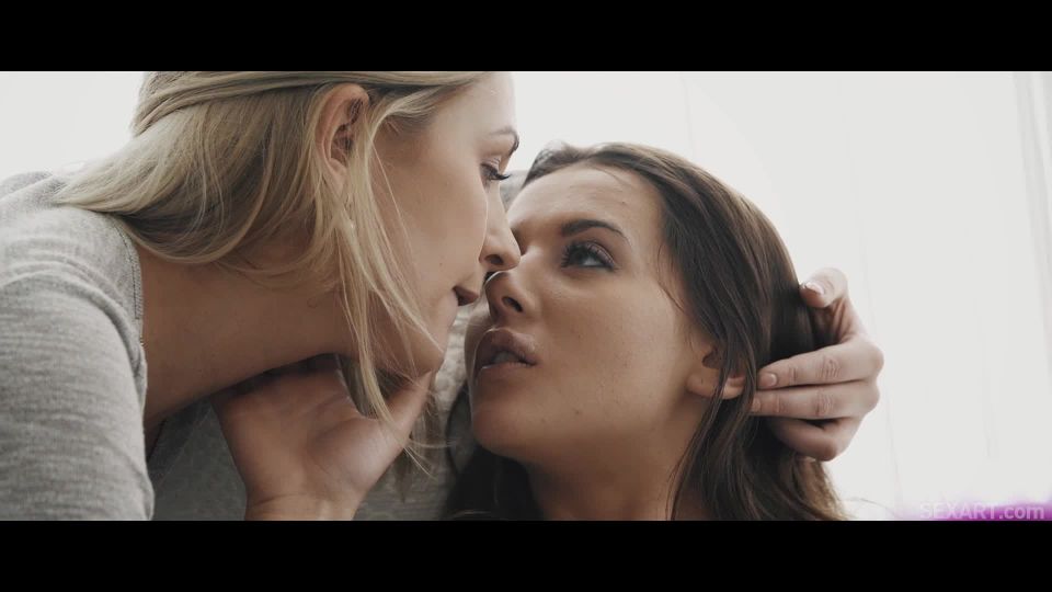 online adult clip 38   lesbian  lesbian girls