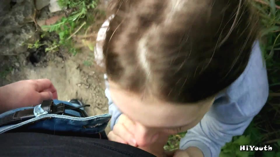 Girl Make Blowjob Outdoor.