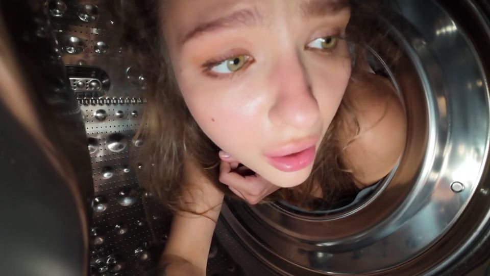 Washing Machine Mishap: Stepsister Stuck, Naughty Twist!