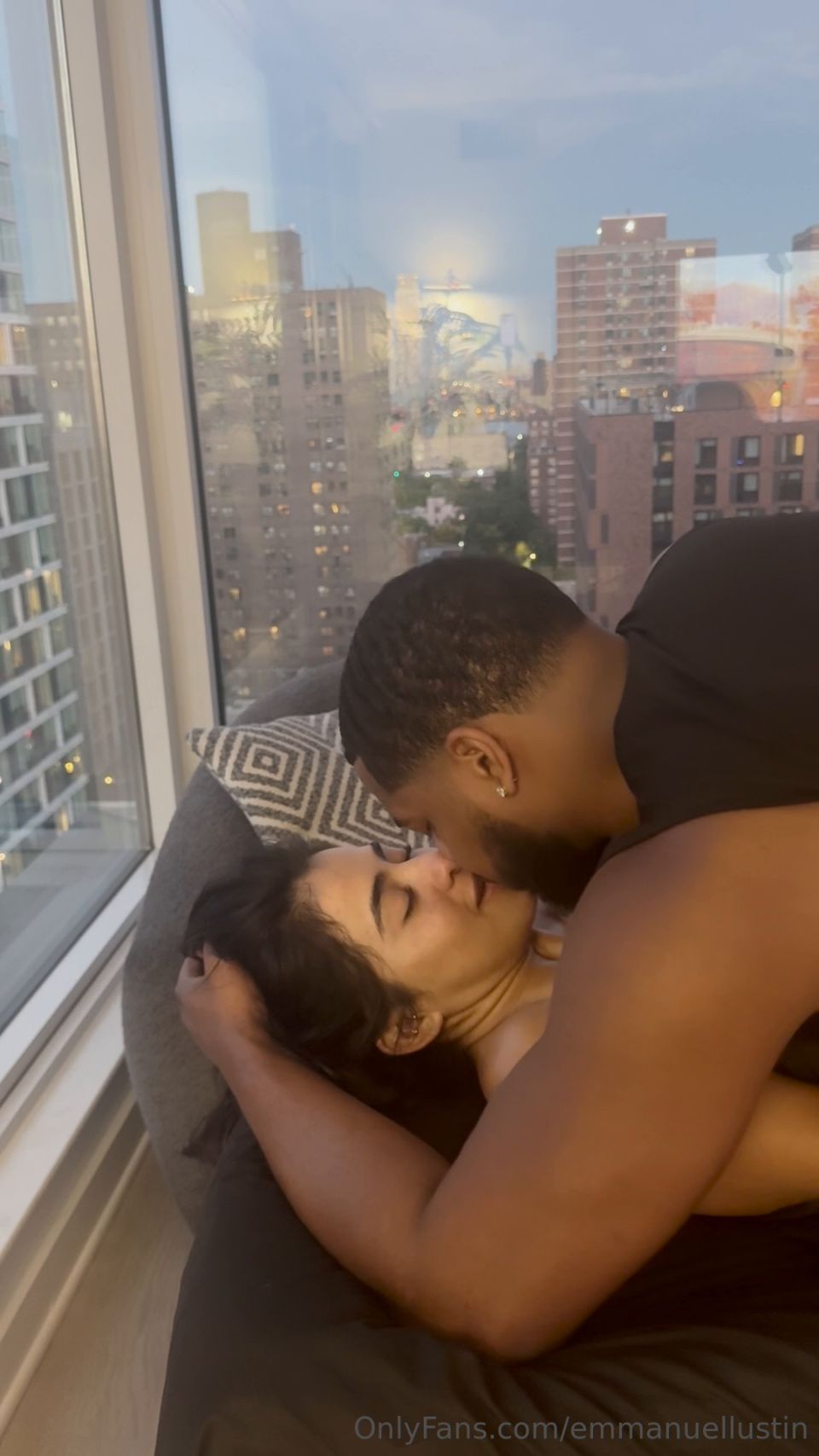 emmanuellustin 2024-11-18 emmanuellustin 0hvr5u0ft7yryuxrhvet4 source