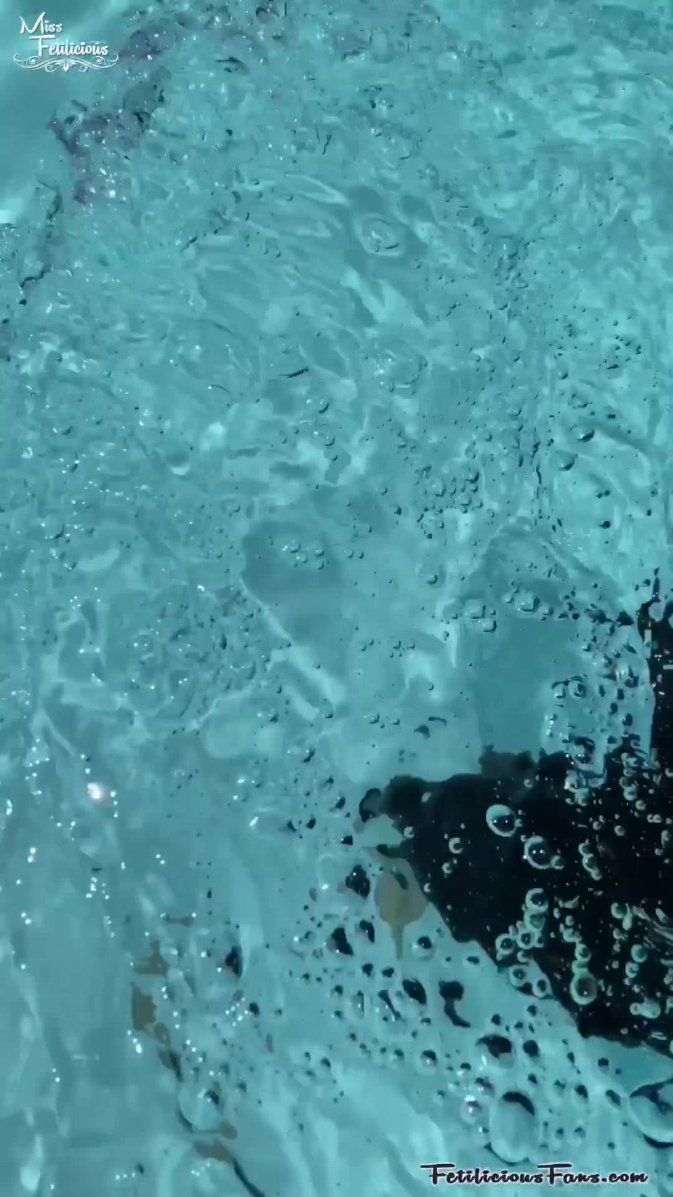 FetiliciousFans SiteRipPt 1Black Latex in the South of France