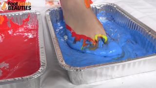 Brunette Diva Coats Her Feet And Hands With Paint To Create An Award-winning A.