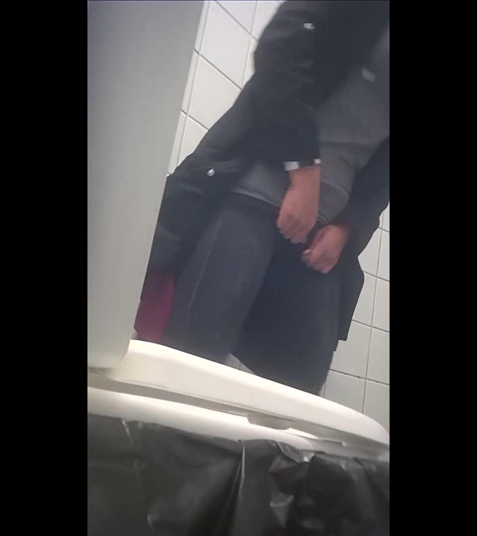 Voyeur - Baño de estudiantes 165, en voyeur