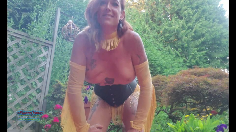 Ts Rianna James – jardín de humo fetiche Transexual!