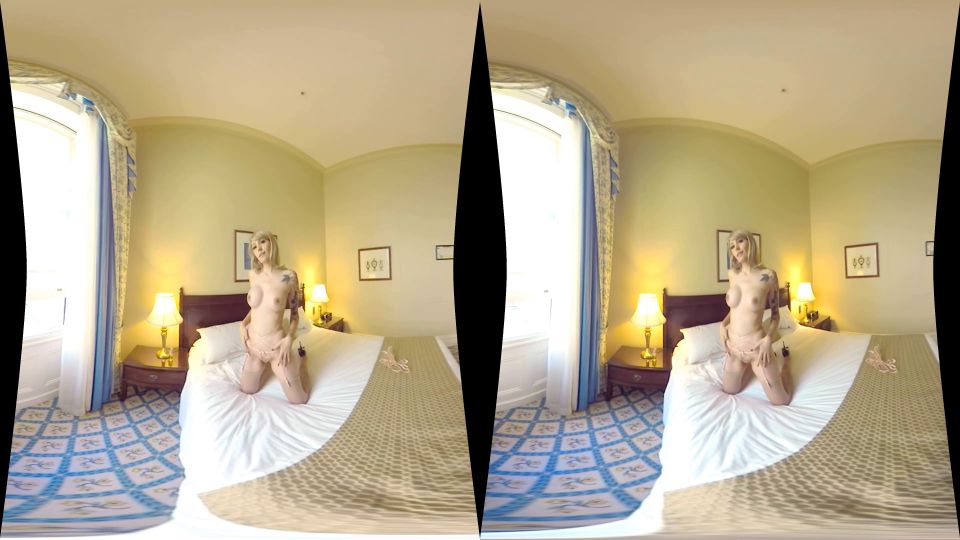 Sexy Señora Jessie en Lencería y tacones altos (Porno de Amateur)