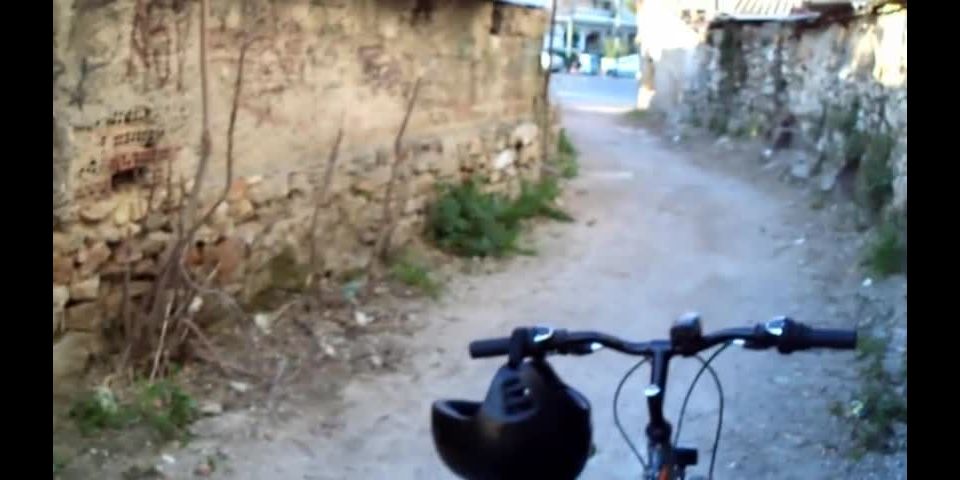 Katia & Michelle - Footjob Toa Bicycler!! Video Sex Downl...