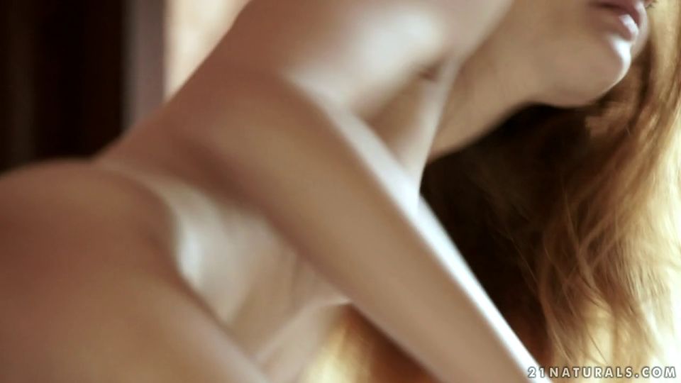 Video Intimately Close Sam Brooke 720p HD