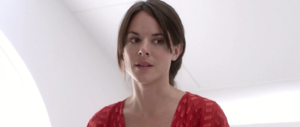 Sarah Butler – Moontrap Target Earth (2017) HD 1080p!!!