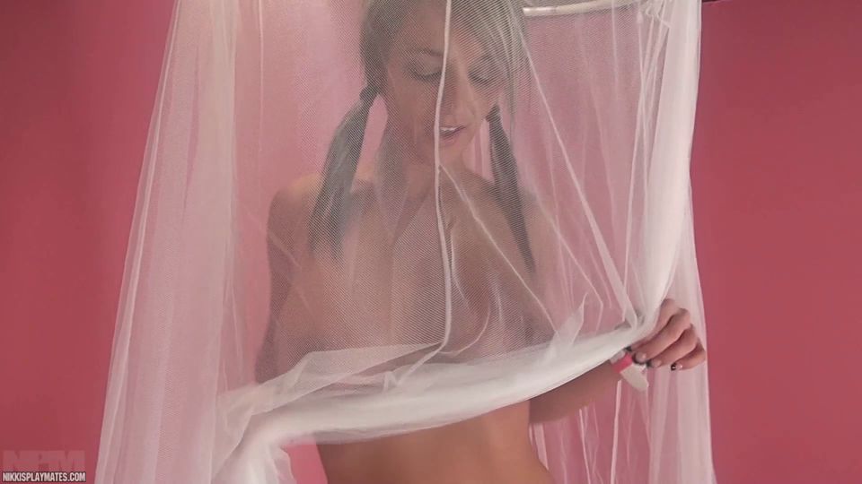 Nikki Sims 2012-2014 2013-03-01 sheer play