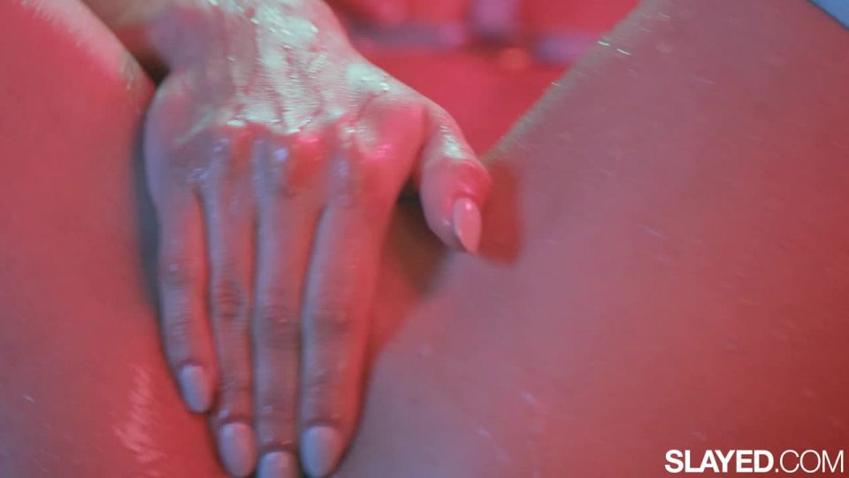 Emily Willis & Charlotte Stokely (Luminous) - Squirting