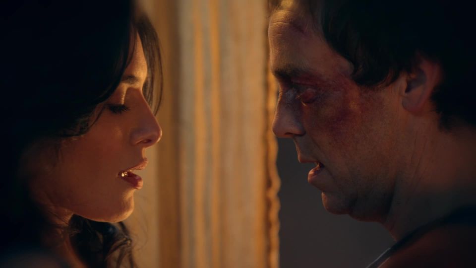 Lucy Lawless, Jaime Murray – Spartacus. Dioses de la Arena s01e02 (2011) HD 1080p - (Porno de Celebridad)