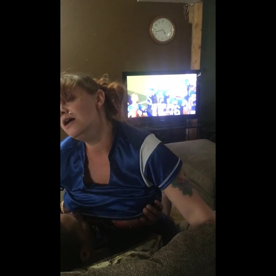 Jessi4bbc1 () Jessibbc - riding a bbc while watching the colts game 16-08-2017