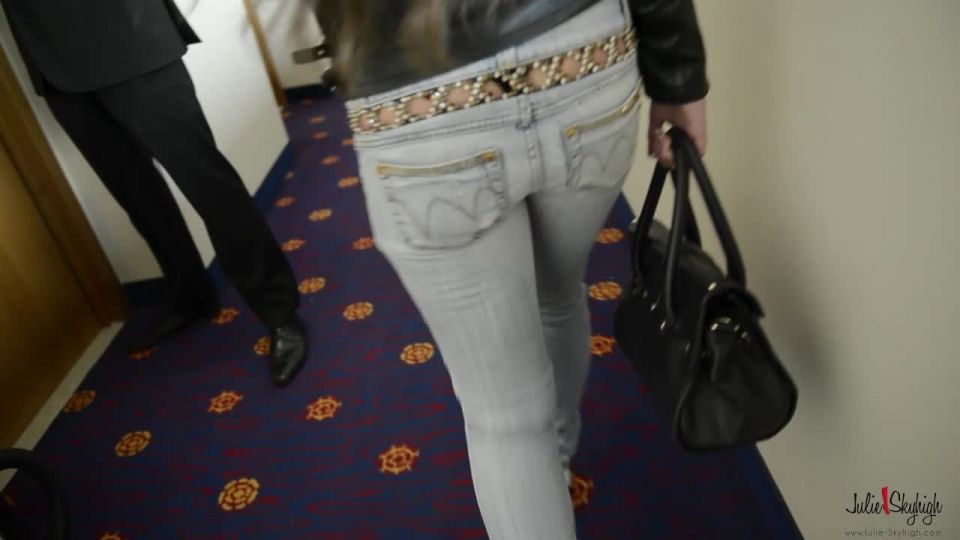 Julie Skyhigh, Pantyhose, Stockings, Leggings - Walking in Gent with jeans and So kate Louboutin [foot fetish] Pantyhose!