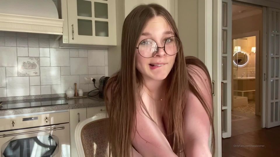 [Onlyfans] lucylaistner -12-05-2020-38916007-