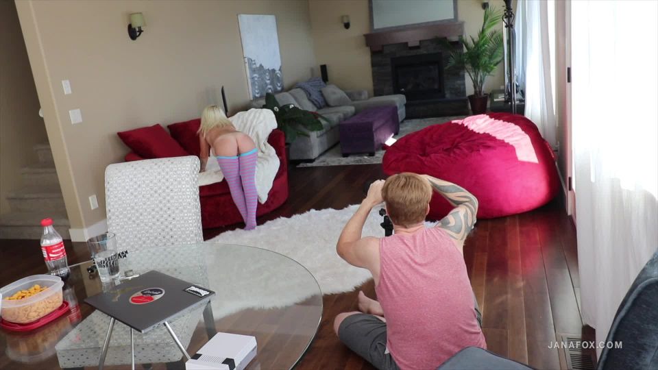 [Pornstar] JanaFox180908StrippedBikiniBTS