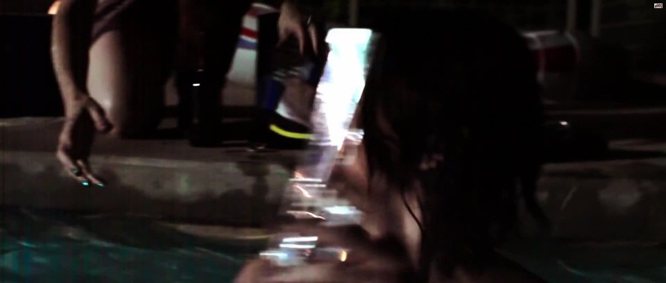 Josephine Decker, Jennymarie Jemison – Le encanta su pistola (2014 HD 1080p!!!