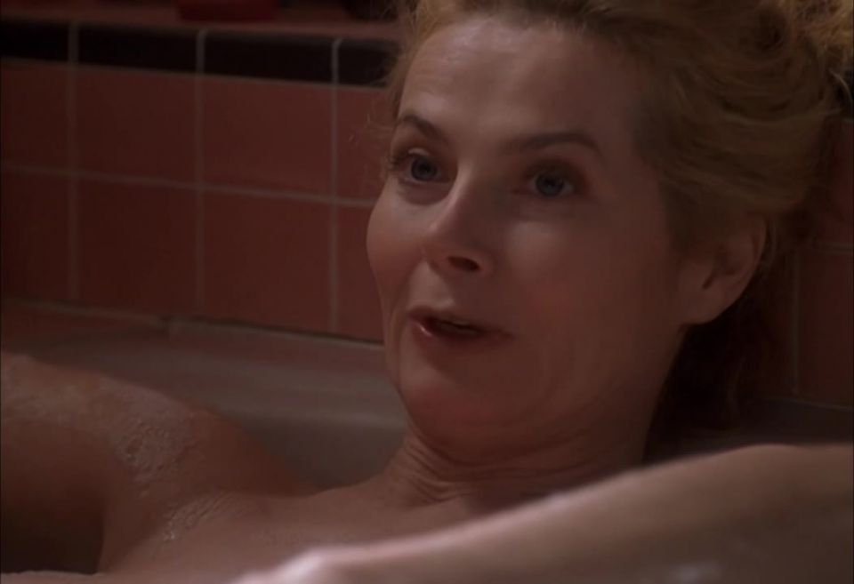 Veronica Hart - Six Feet Under s01e05 (2001) HD 720p!!!