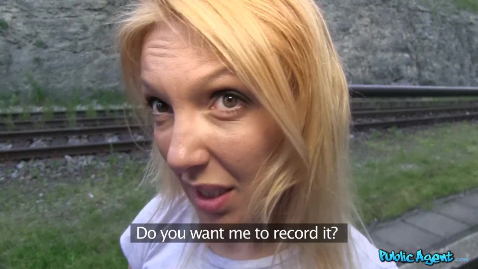 Gina Monelli - Sex Casting