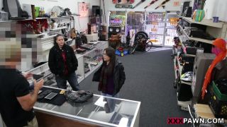 online clip 16 Pareja perras trató de arrancarme [XXXPawn] (HD 720p) - fetiche - femdom porno femdom keep2share