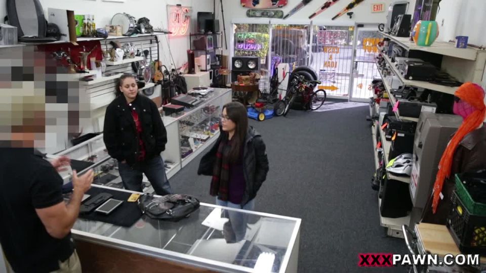 online clip 16 Pareja perras trató de arrancarme [XXXPawn] (HD 720p) - fetiche - femdom porno femdom keep2share