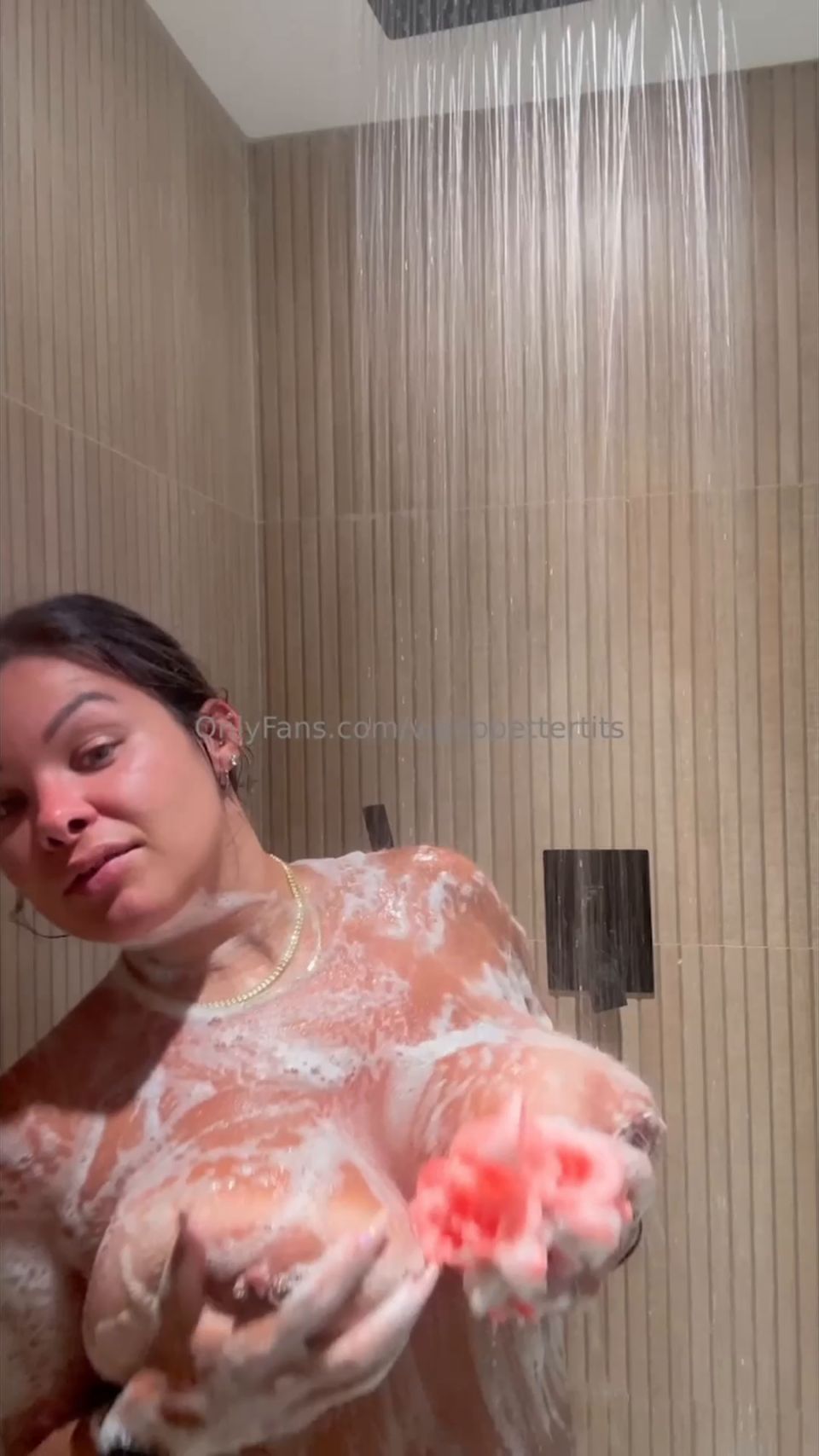 Sophie Chanel - Escena de ducha vaporosa 1080P FullHD