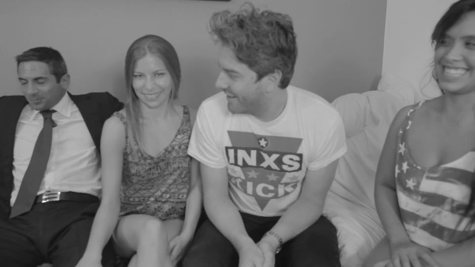 JoyBear Los Profesionales del Placer Los Profesionales del Placer Detrás de Las Escenas (mp4)