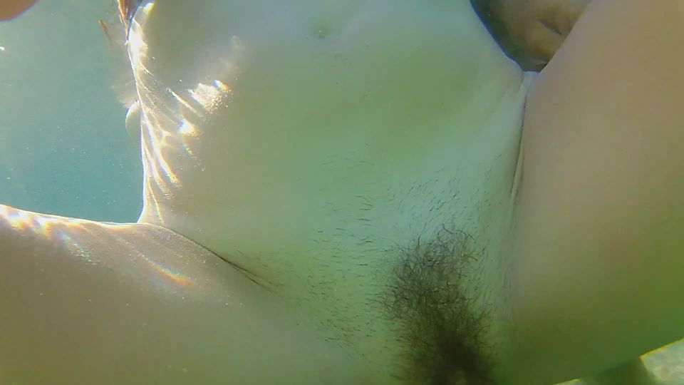 Dream4AngelSexo subacuático#Mi lips PUSSY se estremece y vibra durante el SEXO subacuático ANAL