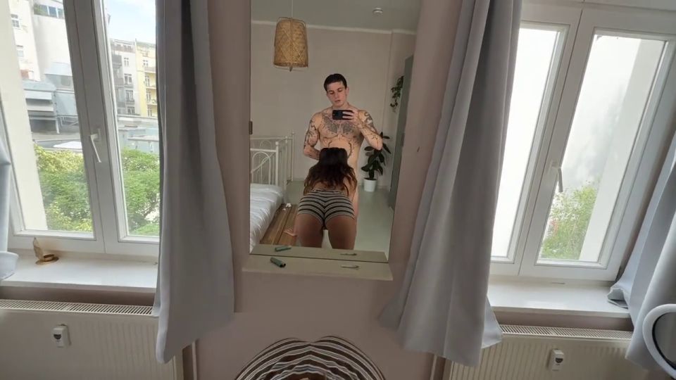 Nia x Noah - Mi manera de pedirle a mi hombre que me folle bien. Me chupa la carga en la cara y juego con su esperma grueso