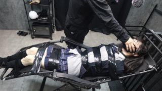 Fantia jp DDD04004120 (Uniform Tape Suffocation) 制服テープ窒息10分