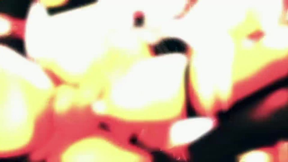 Three whores masturbate by putting their hands and fists in - 042146