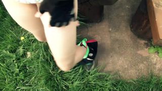 C_podrygoi_na_prirode