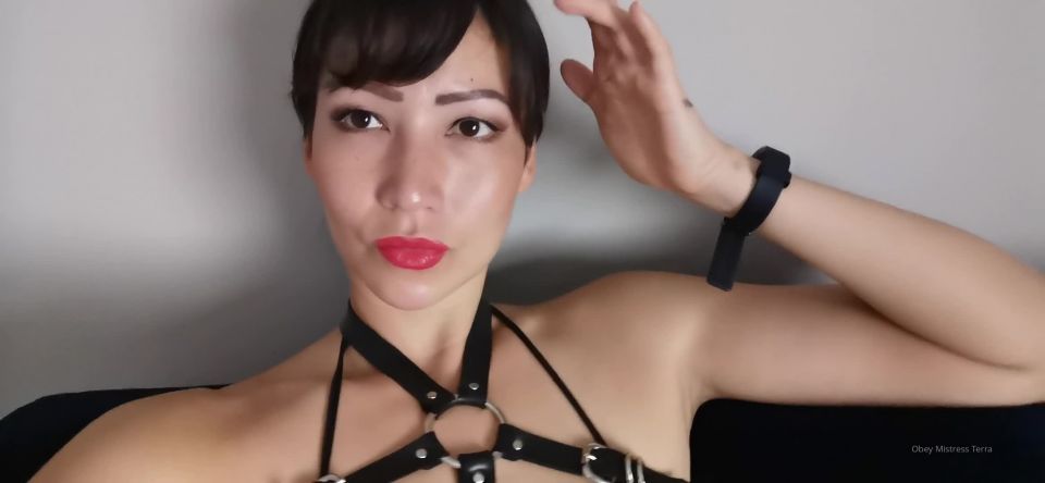 Onlyfans - Señora Terra - obedecemistrestressterra - obedecemistressterraA quién viene hoy a la cámara para adorarme https - 08-07-2020