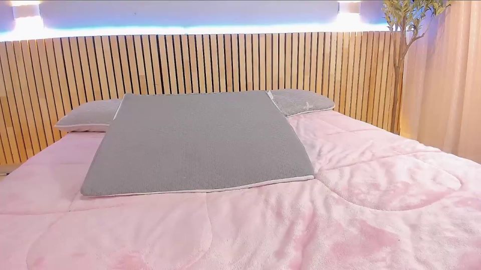 LittleEffy 2: ¡Desvelando las últimas aventuras en el cine de adultos!