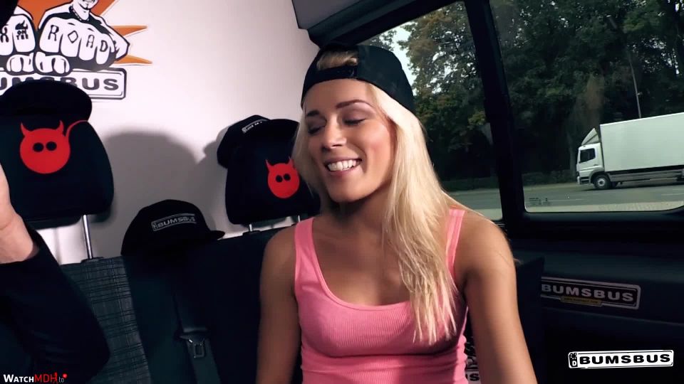 Dulce gato Hei?e Blondine Fahrt Bus Fur Schwanz Onlyfans (Pornstar)