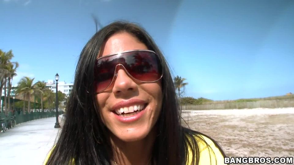 Eva Ellington - Eva's Freshly Manicured Cock Massagers - Footjob