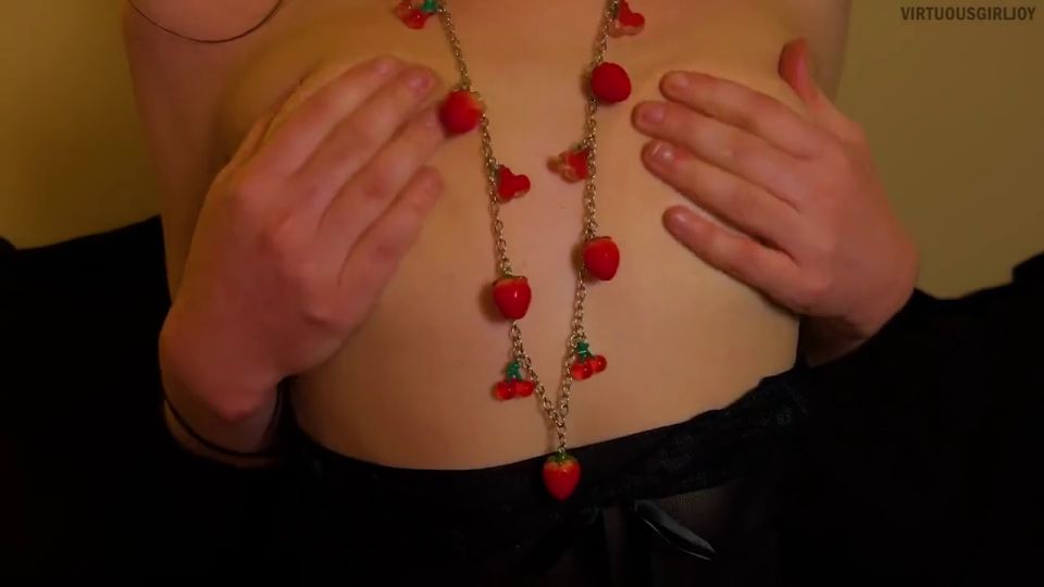 VirtuosaChica - ASMR Tragando su culmen en el estacionamiento de la iglesia