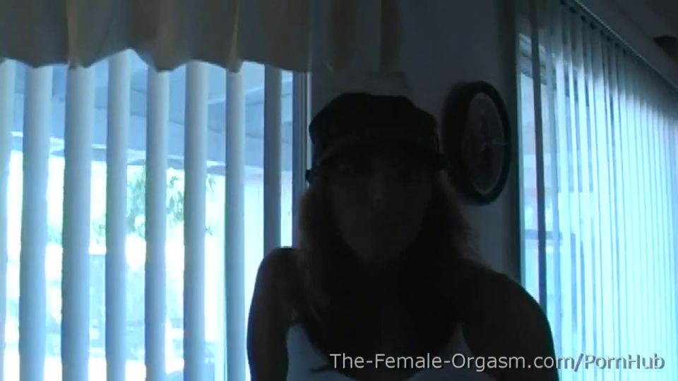 Squats Playful MILF Squats and Masturbates Fleshy Pussy to Dripping Pulsing Orgasm