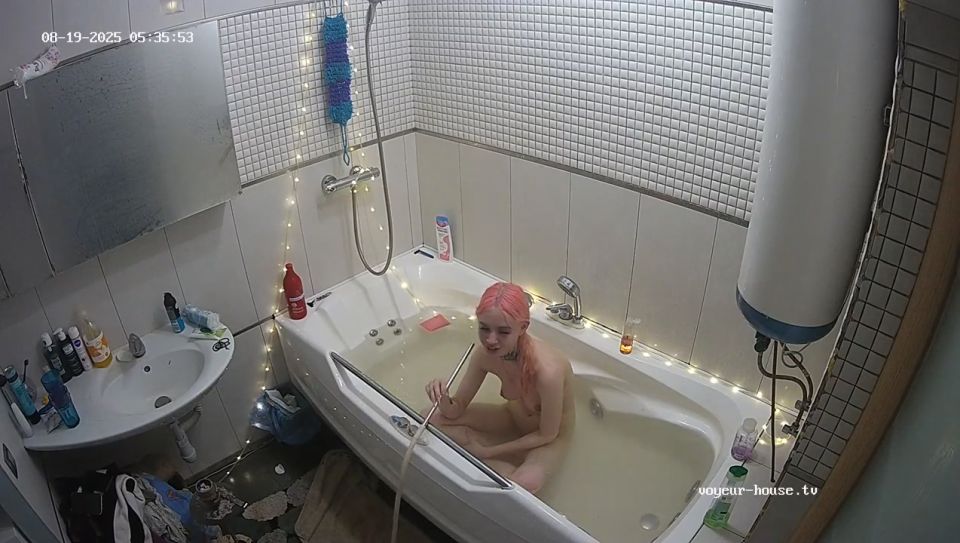 Moni & Weston Hot Bath & Steamy Start [HD720p] 2025