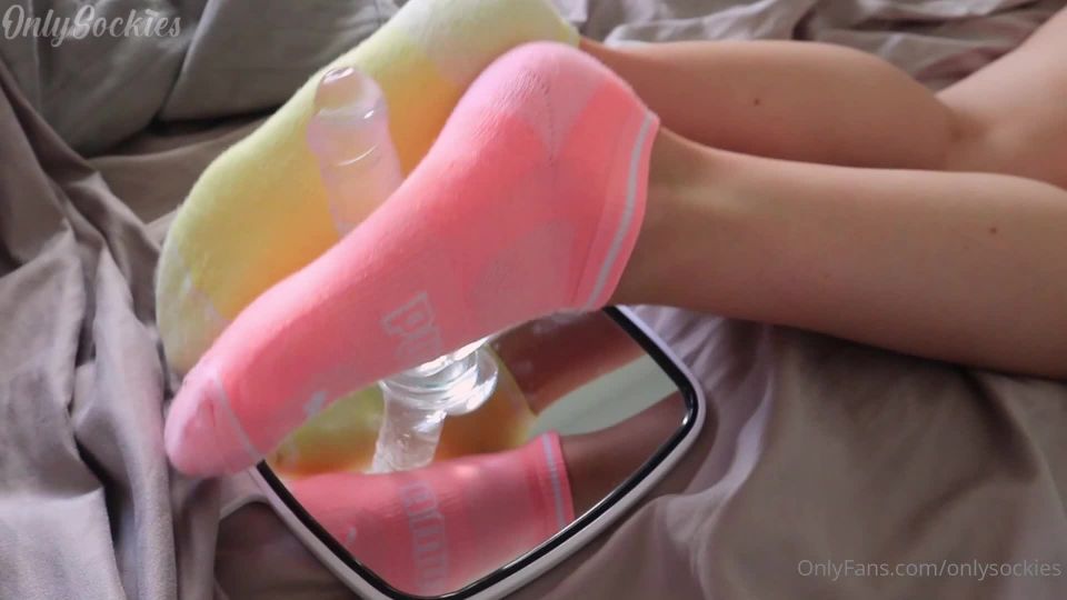 online xxx clip 22 hijab foot fetish 378 onlysockies 0h4sy9fr0q1au7t3nzplj source, feet on feet porn